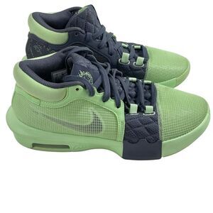 Nike LeBron Witness 8 Basketball Shoes Vapor Green/ Light Carbon/White Size 7
